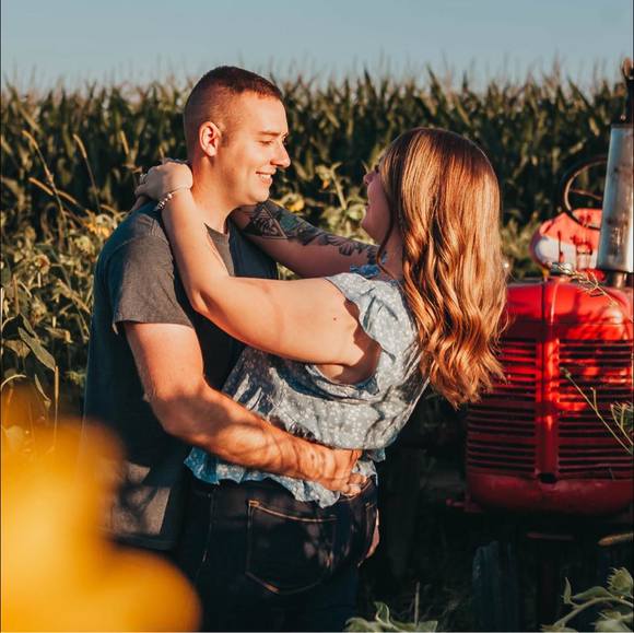 Meet your Posher, Stephanie - Picture 1 of 1